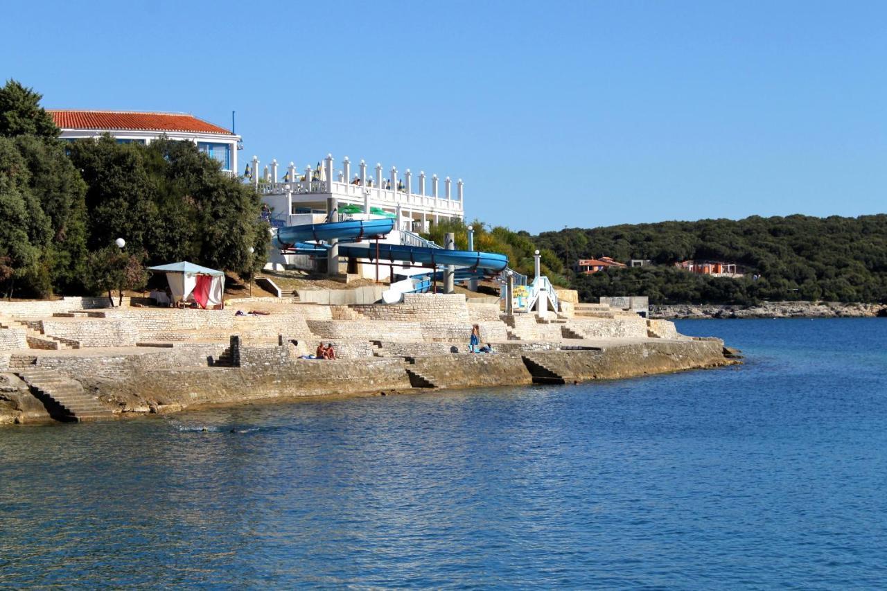 Apartments With A Parking Space Pula - 16053 Kültér fotó